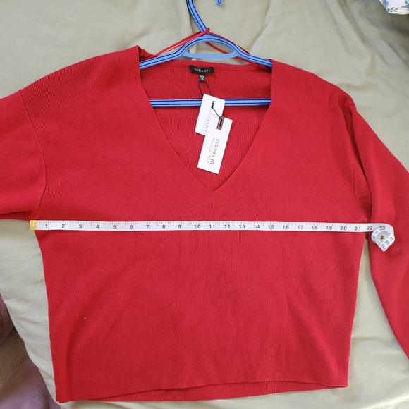 BNWT Dynamite Puff Sleeve V-Neck Luca Sweater in Red - Picture 6 of 15